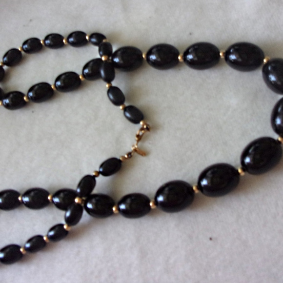 Vintage Monet black graduated bead necklace - Picture 1 of 2